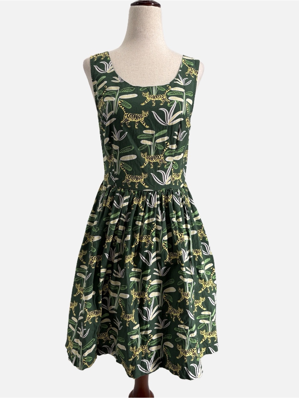 ModCloth Tiger Print Cotton Fit & Flare Dress Jungle Green Pockets Size Small